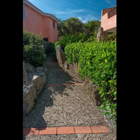 Tranquil Village 1 Bedroom B4p-premier Sleeps 4 Persons Palau