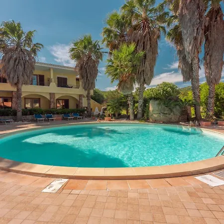 Apartment Tranquil Village 1 Bedroom B4p-premier Sleeps 4 Persons Palau